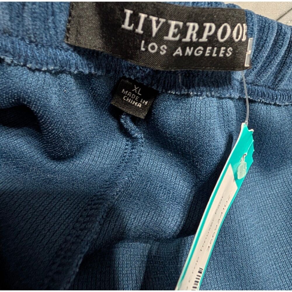 Liverpool LA Blue Velour Wide Leg Crop Pants XL NWT Pull On Cozy Loungewear - Picture 4 of 7